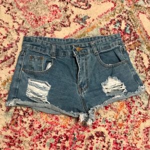 Denim distressed short
